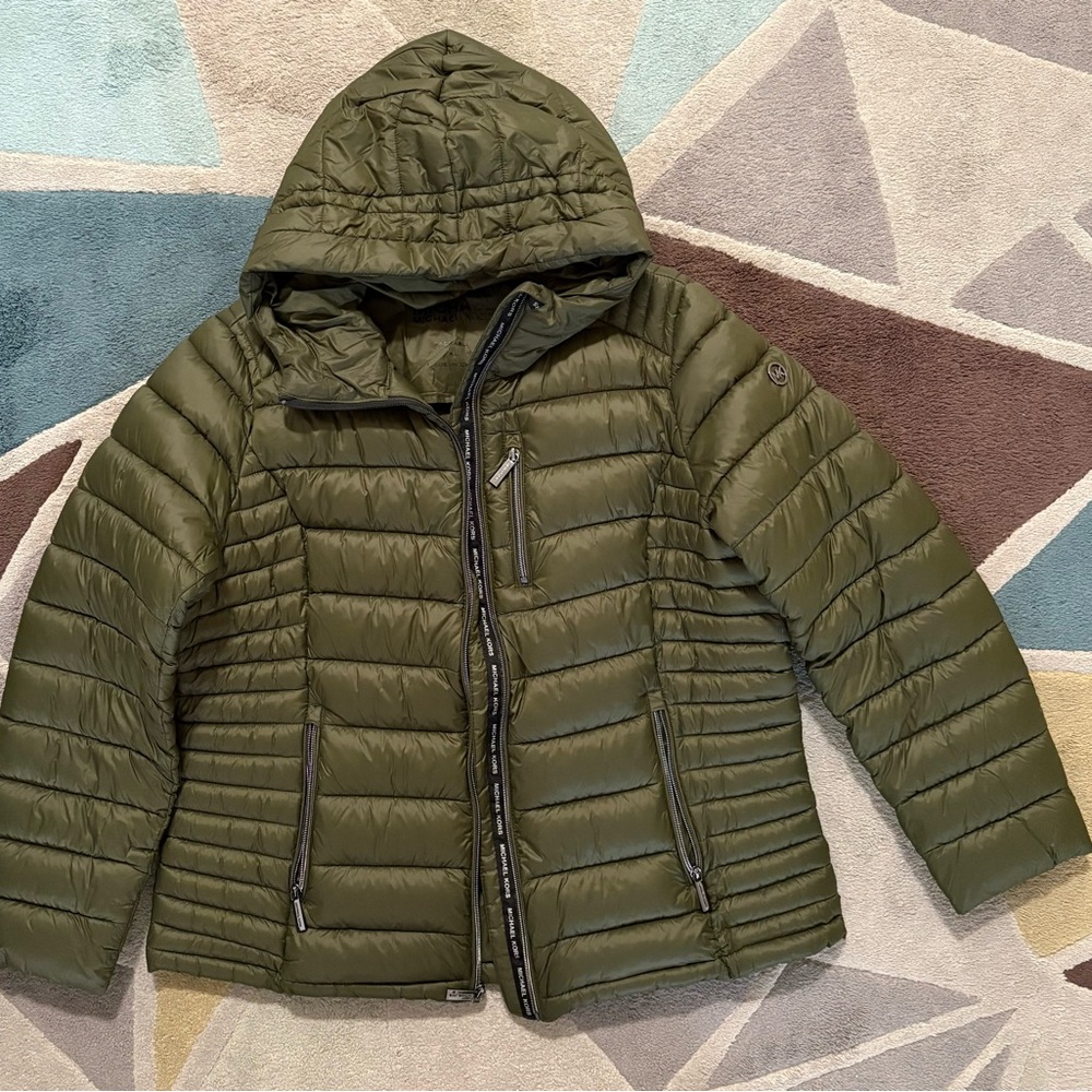 Stunning Michael Kors Jade Packable Puffer Coat Jacket ( NWT )